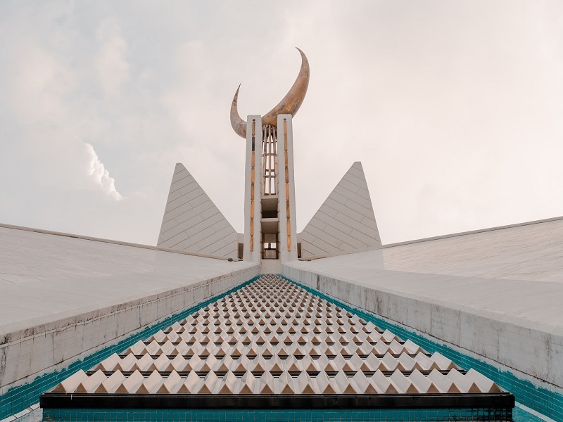 Image of Faisal Mosque one of the beautiful places to visit in Islamabad