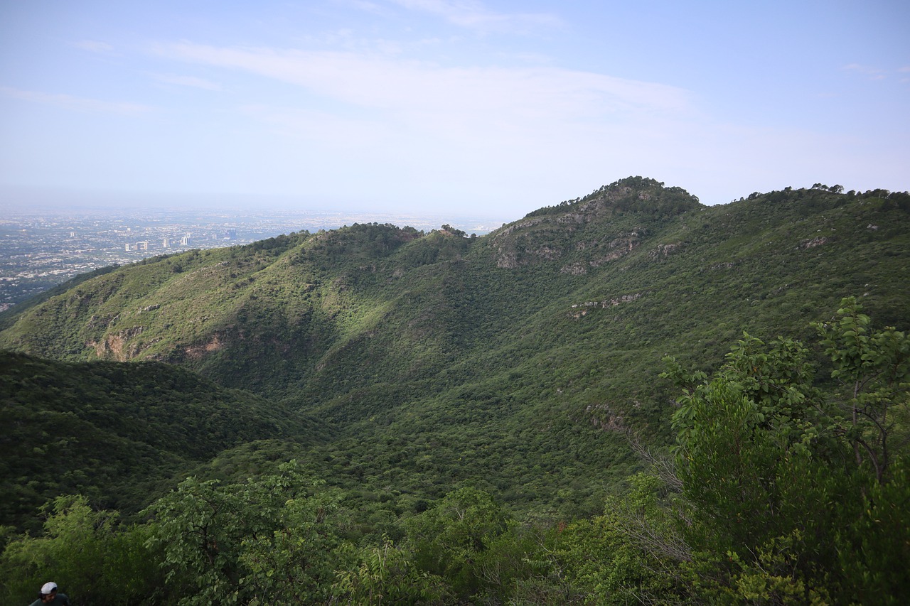 An image of blog post for hiking in Islamabad