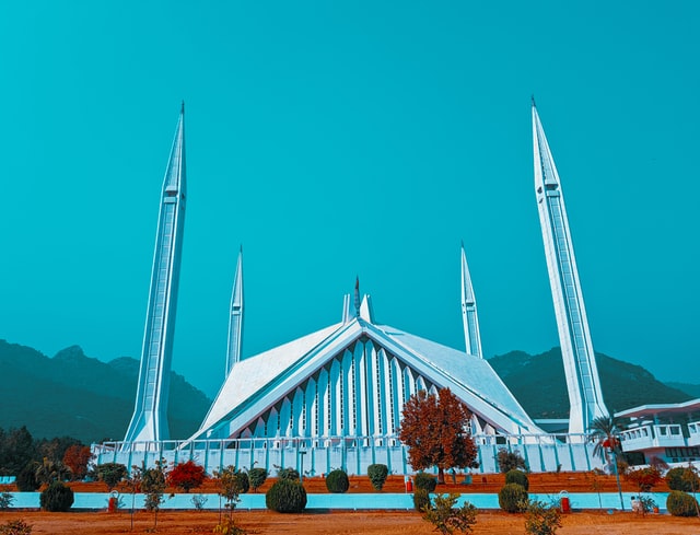 why Islamabad is famous Faisal Mosque Image